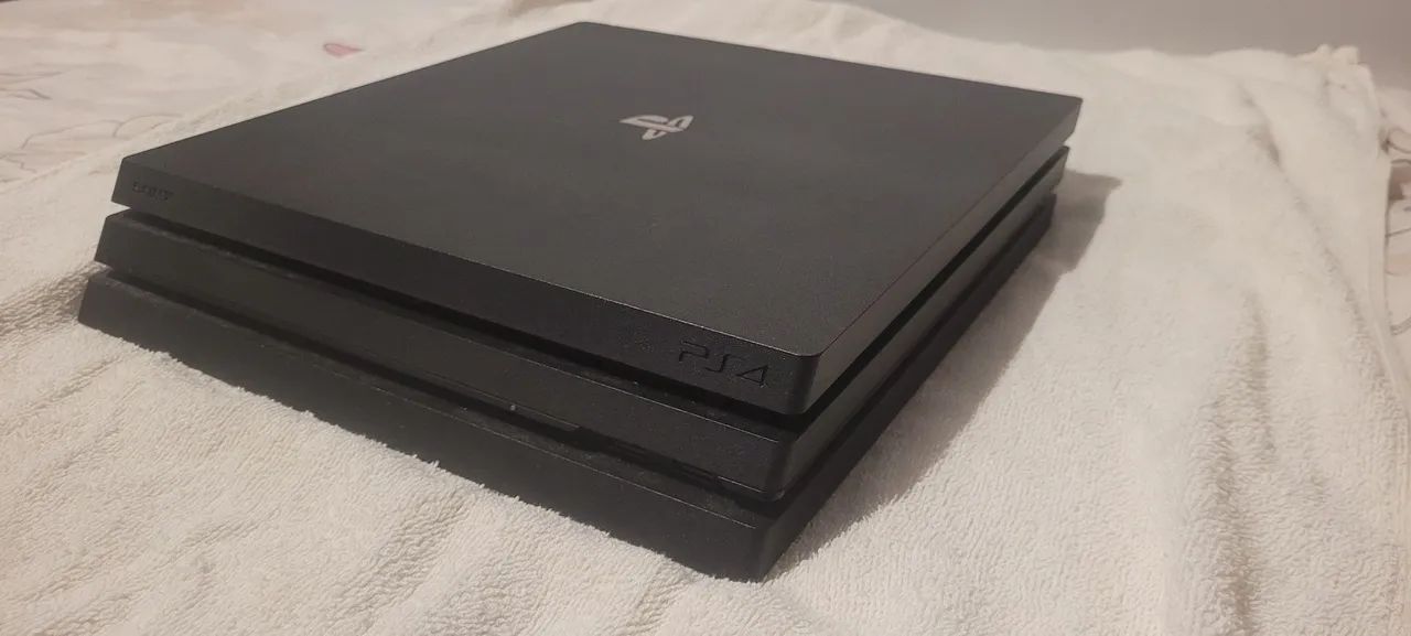 PS4 PRO 1TB - Foto 4