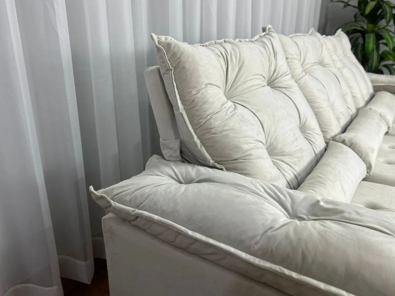 Sofá Retrátil Reclinável Dinamarca 2.00m - Bege Veludo - Foto 2