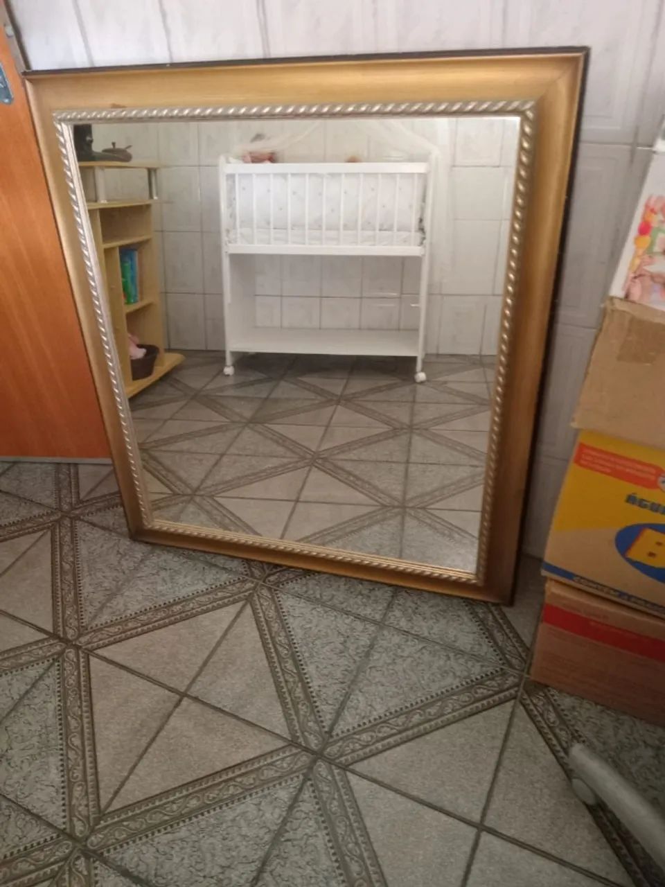 Espelho Com Moldura Classica Dourada - Foto 2