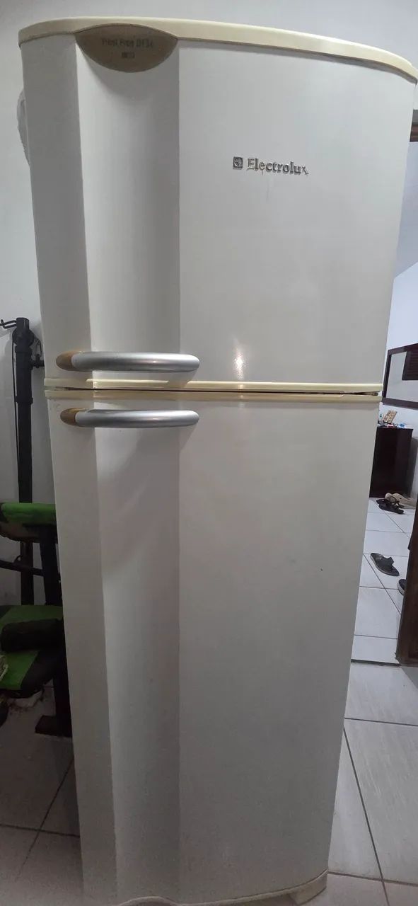 Geladeira Electrolux - 346 Litros 