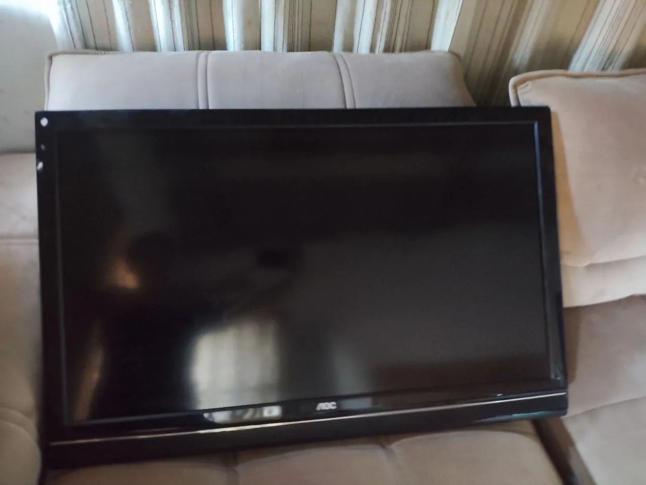 Vendo tv com defeito