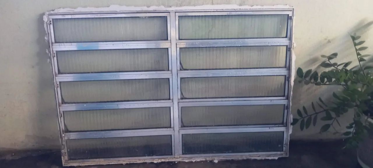 Basculante em alumínio 