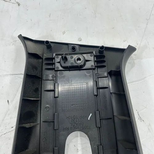 Acabamento Direito Coluna Central Jeep Renegade 2018 a 2021 Preto - Foto 4