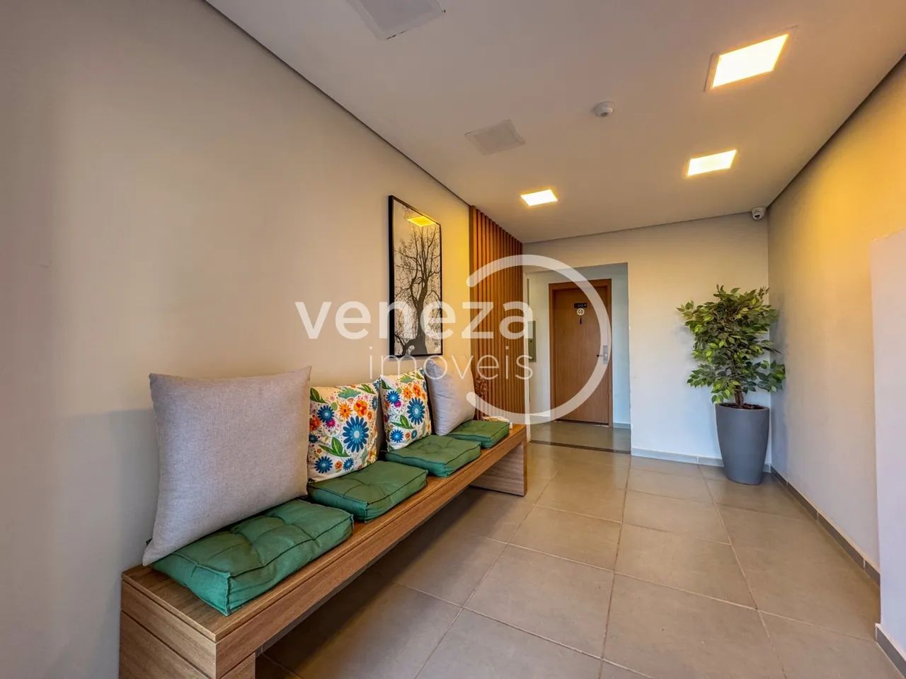 Apartamento à venda no Edifício Ever, região Norte de Londrina - Foto 2