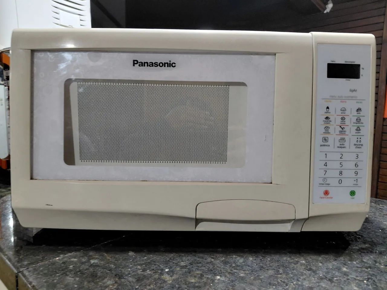 Micro-ondas Panasonic 20L