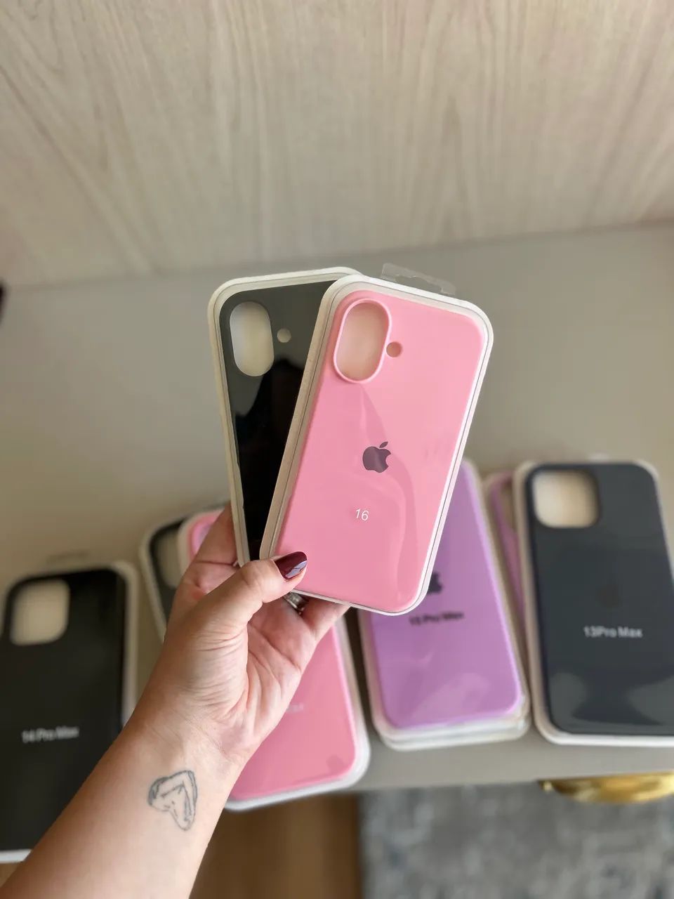 Capinha Silicone Aveludada iPhones  - Foto 5