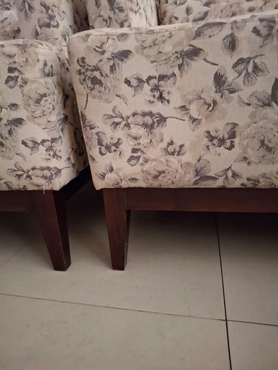 2 poltronas semi novas madeira maciça 65568166041474122