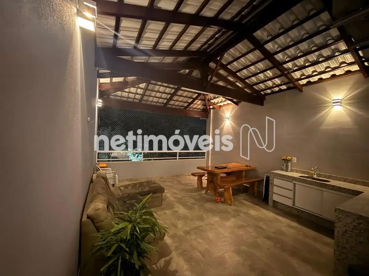 Casa Geminada de Alto Padrão à Venda, localizada em Ponte Alta - Betim