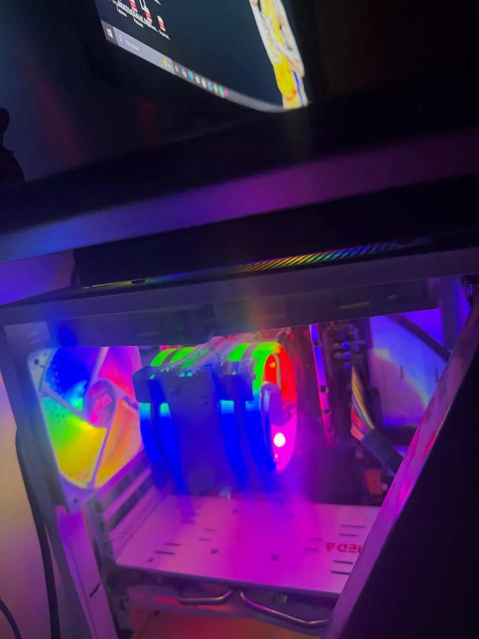 Pc gamer com tudo na foto 