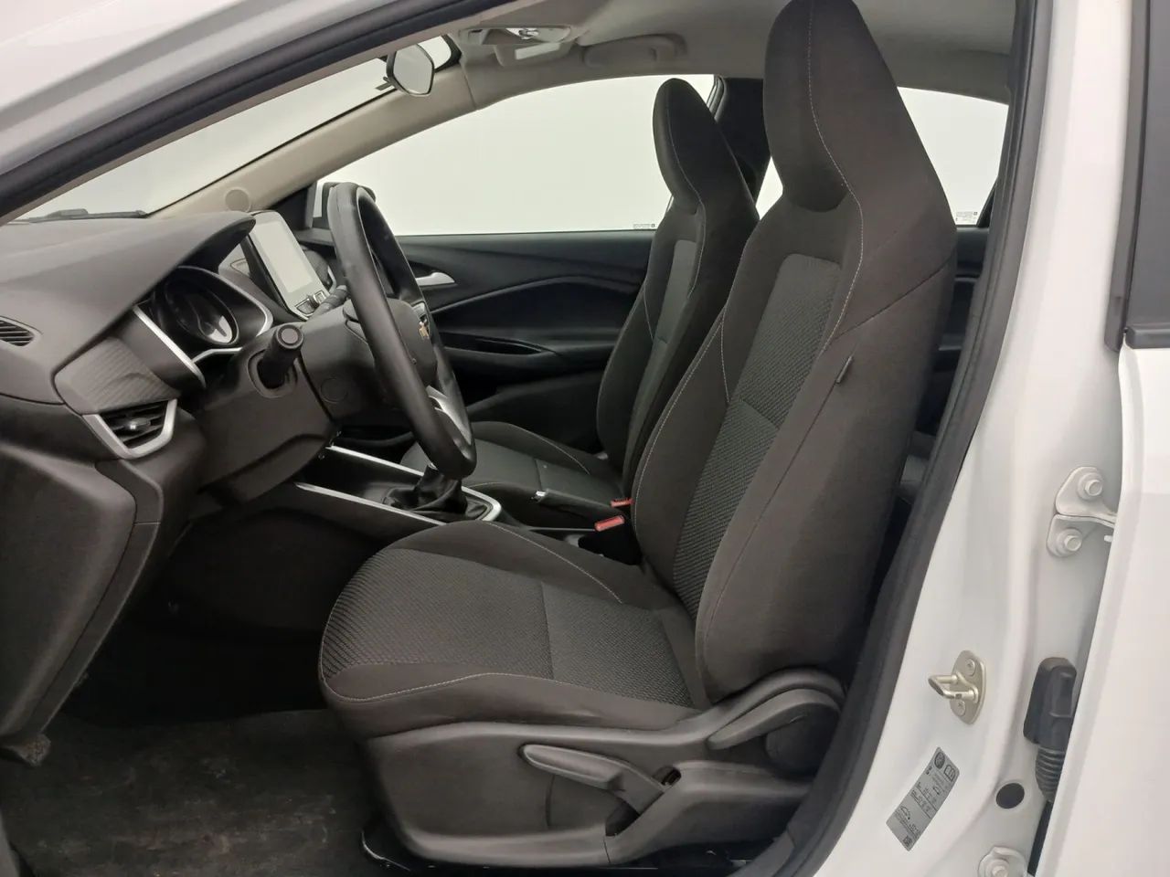 Chevrolet Onix Plus LT 1.0 12V Flex Mec. 4P, foto 16 de 18
