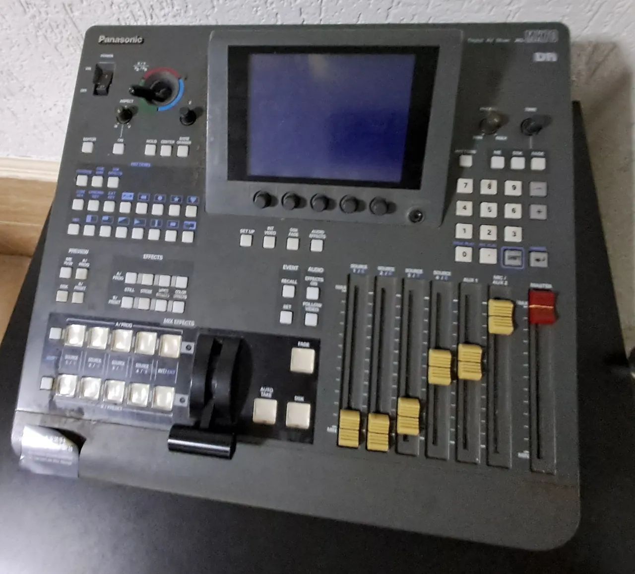 Mesa de Corte de Video Panasonic  - Foto 2