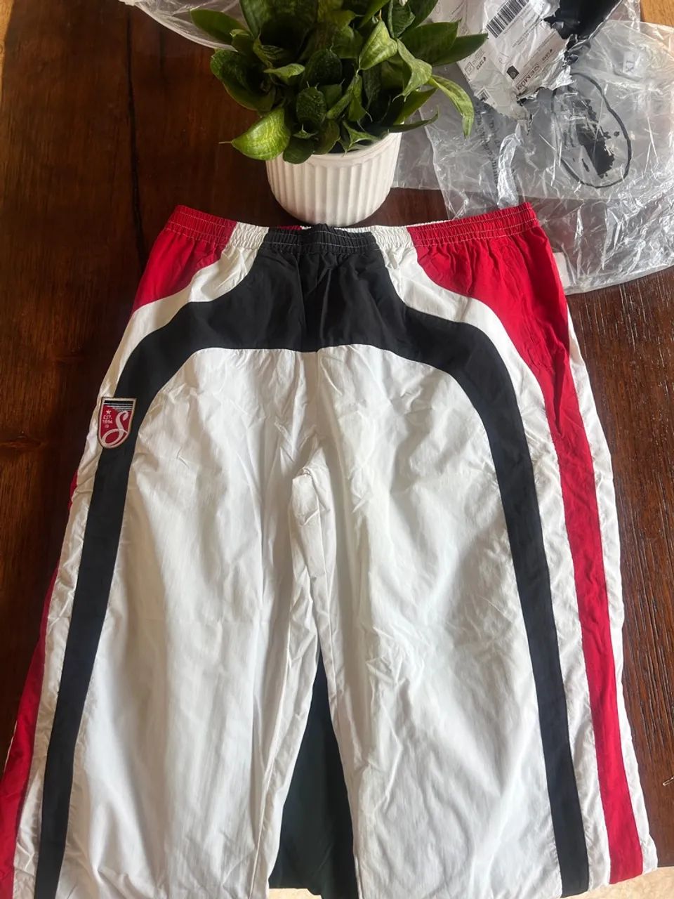 Calça Supreme X Umbro (NUNCA USADA) - Foto 3