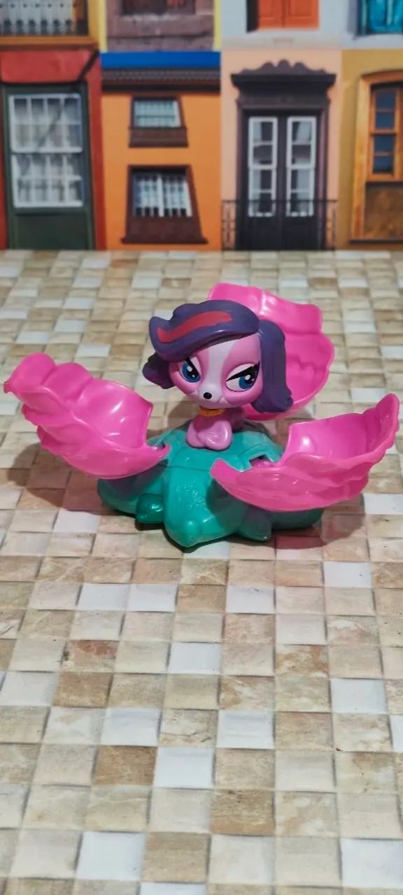 Brinquedo Pet Shop - Gatinha com Flor Interativa