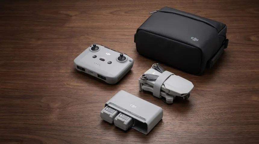 DJI Mini 2 SE - Estado de Novo (Completo + Acessórios) - Foto 2