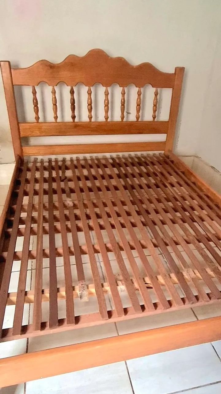 Cama de Madeira Cerejeira maciça 