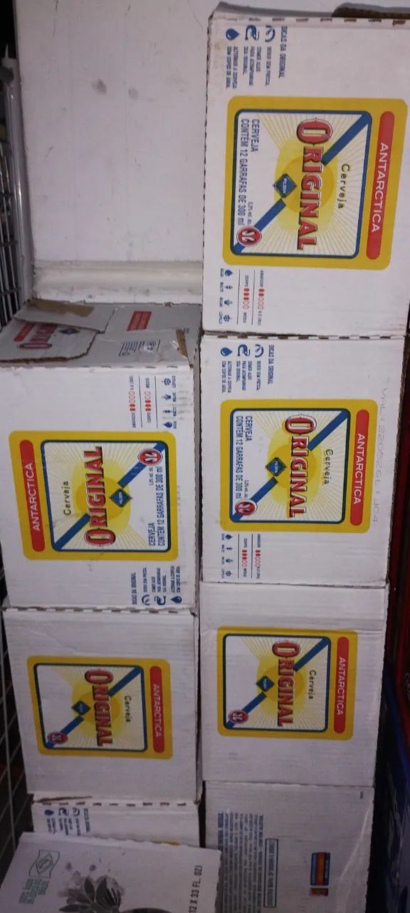 Cascos vazios de garrafinha de 300 ml de vidro