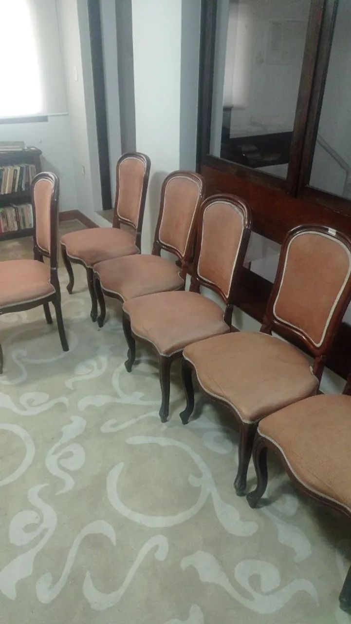 Cadeiras antiga em ótimo estado  - Foto 2
