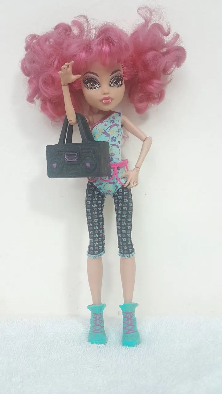Monster High Howleen Wolf "Aula de Dança"