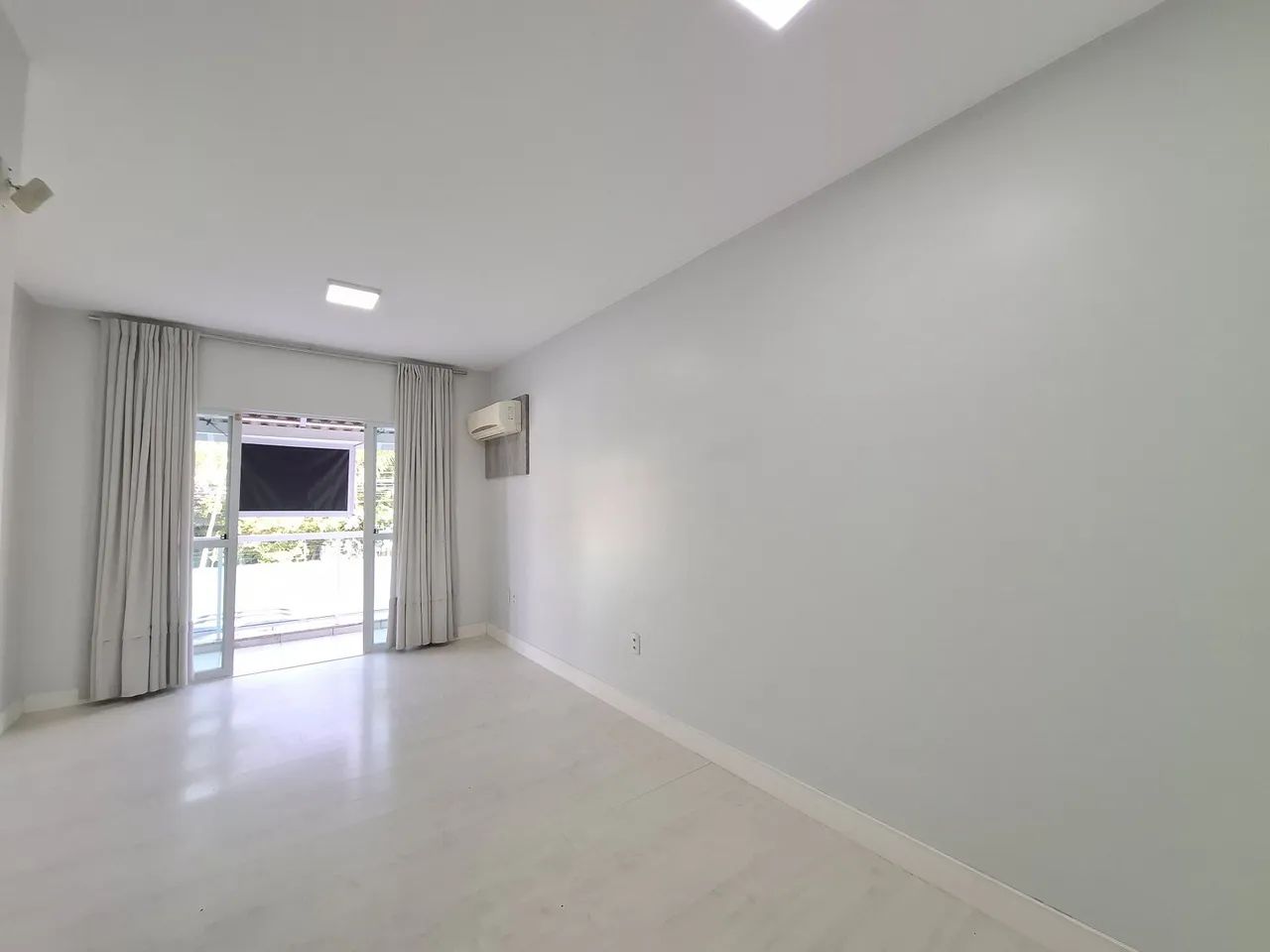 SALA COMERCIAL para LOCAÇÃO BALNEÁRIO CAMBORIÚ  - Foto 2