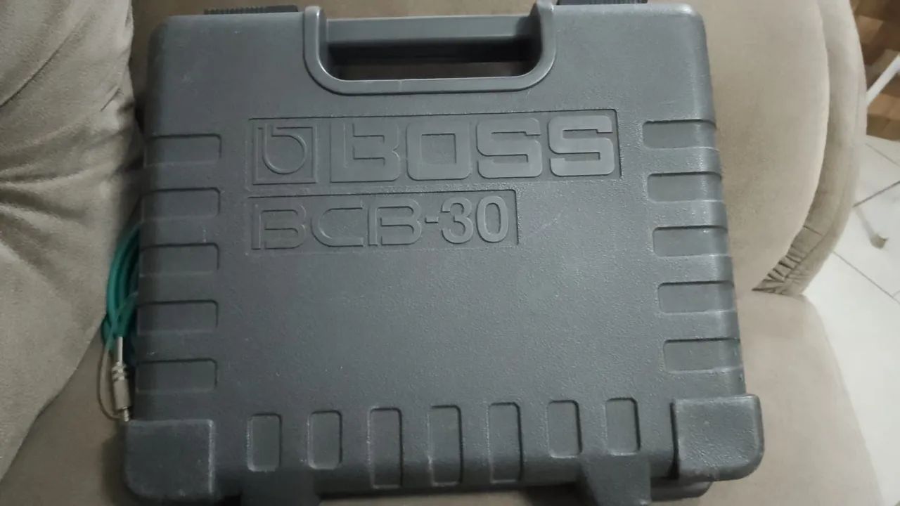Kit de pedais BOSS para contrabaixo  - Foto 2