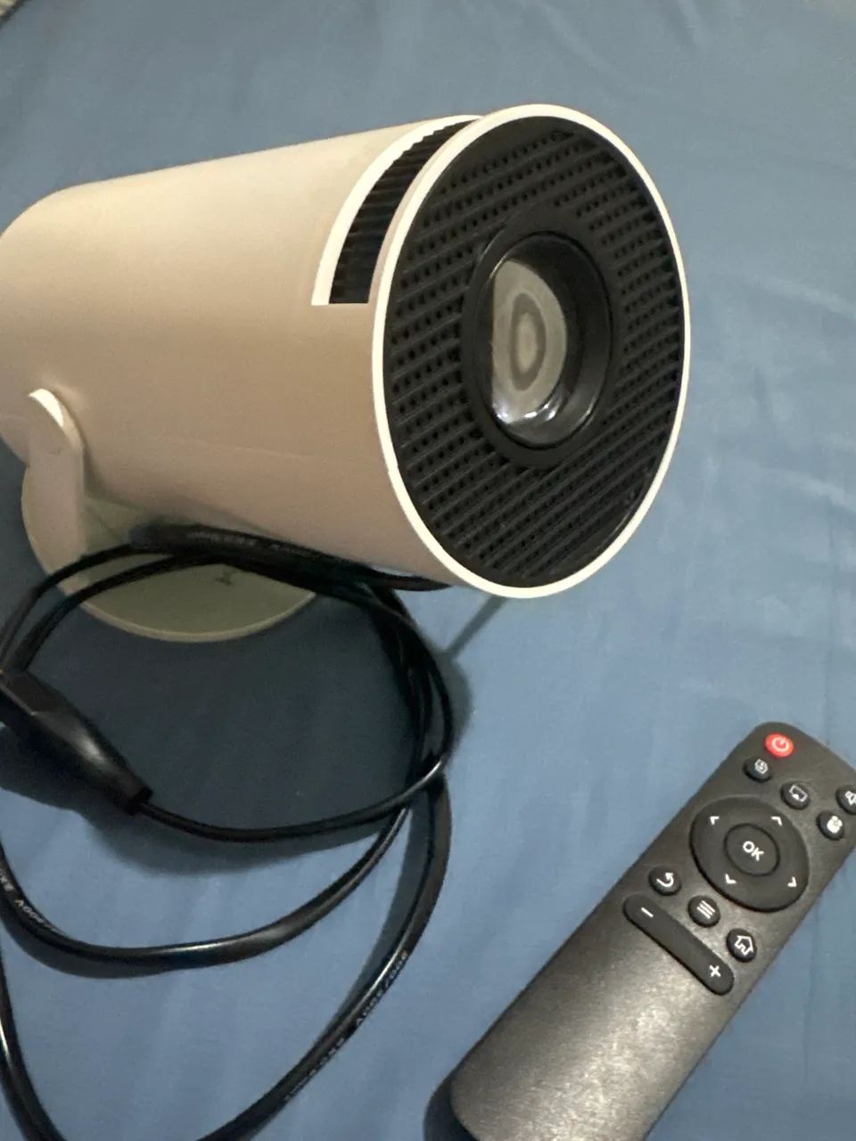 Projetor HY300-A 4K Android Wi-Fi Bluetooth Branco - Foto 2