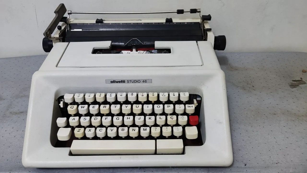 Máquina de Escrever Olivetti Studio 46 Relíquia Funcionando Perfeitamente - Foto 2