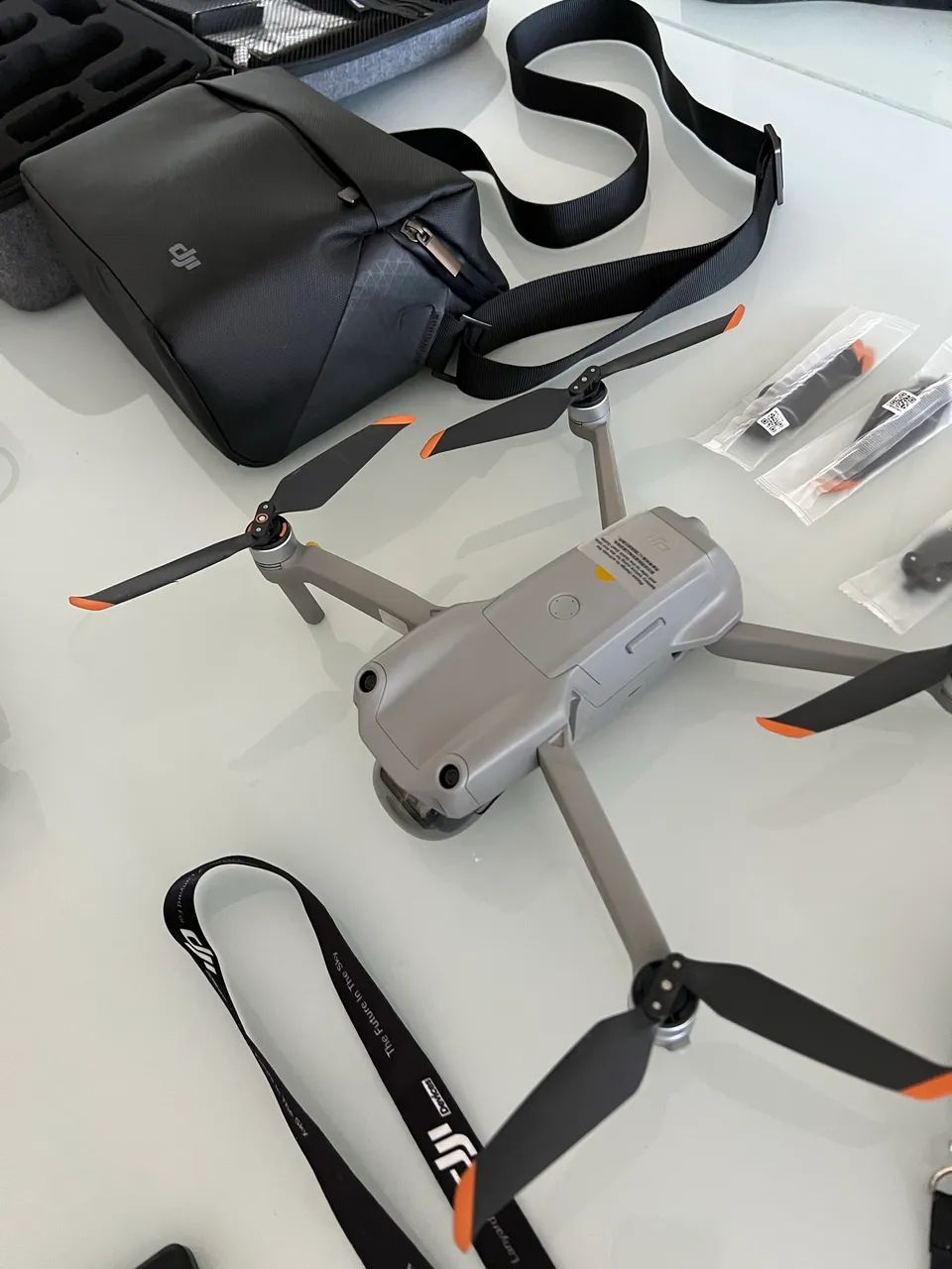 DJI Air 2S Fly More Combo - Kit Completo com 2 Controles e 3 Baterias - Foto 5