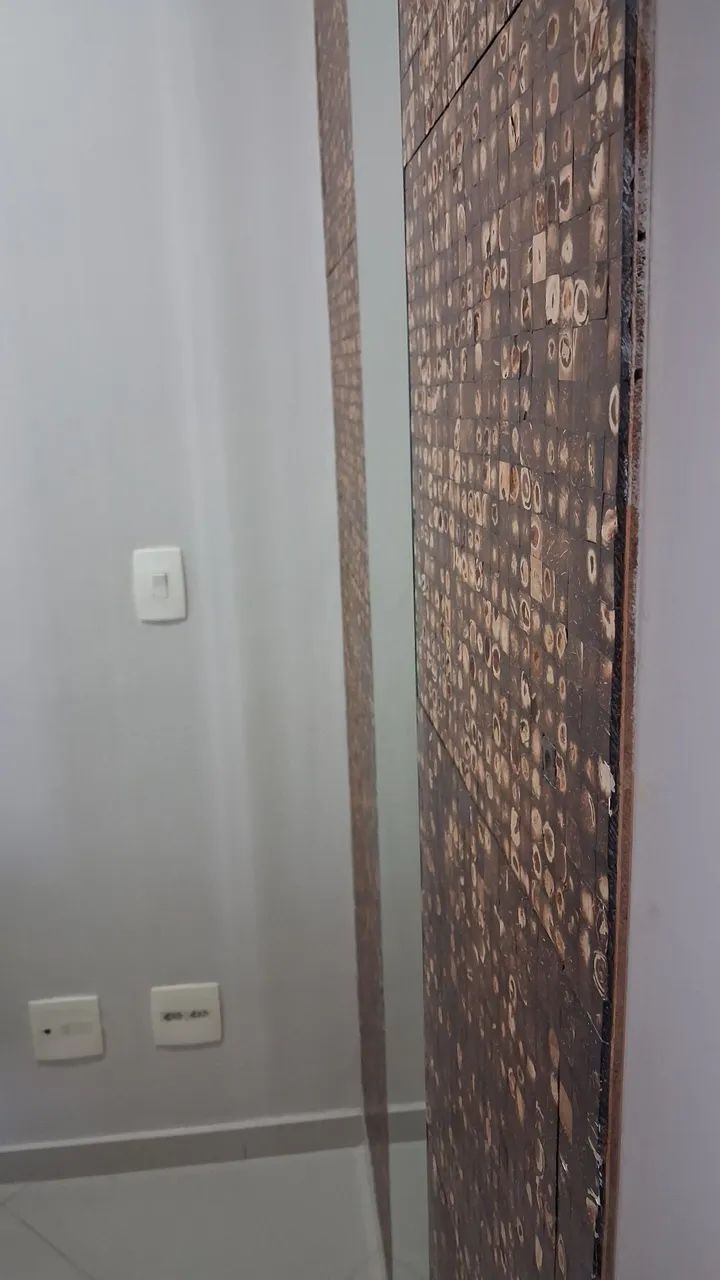 Painel de pastilhas de coco com espelho - Foto 2