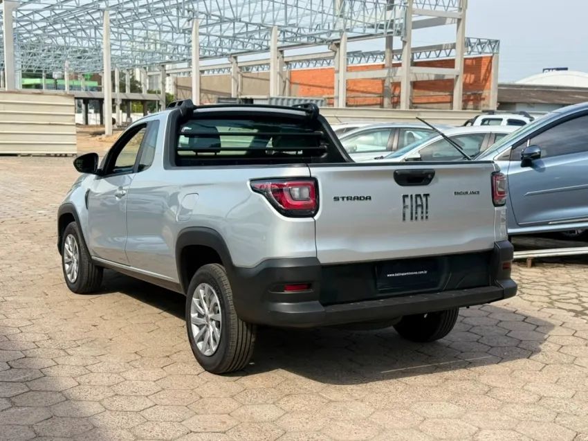 Fiat Strada Endurance 1.4 Flex 8V C 2022 - Foto 4