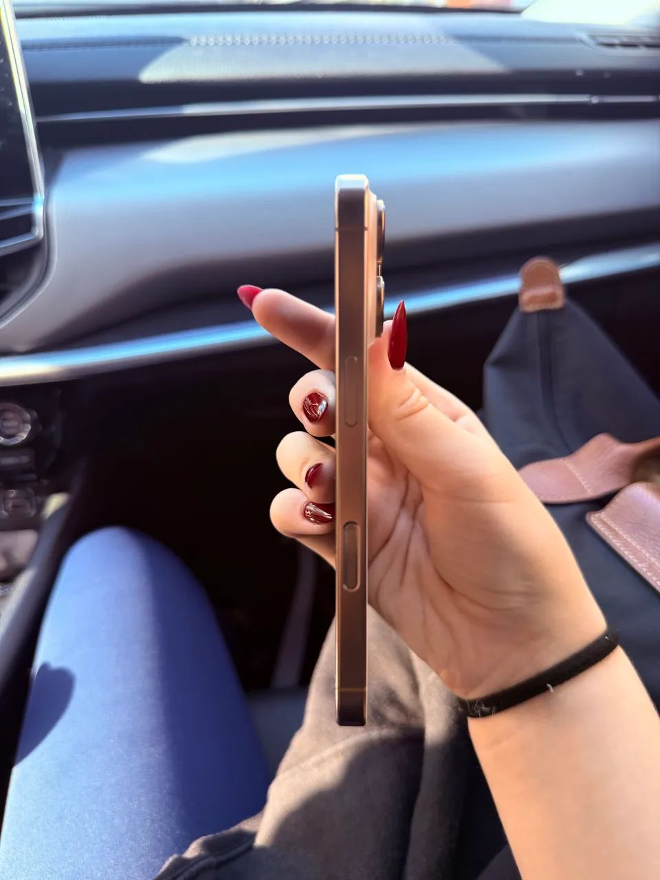iPhone 16 PRO 256 branco  - Foto 4