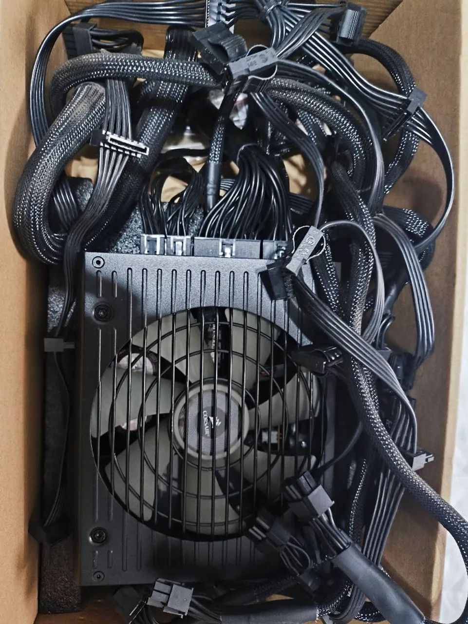 Fonte Corsair RM1000x 1000W 80 Plus Gold - Foto 2