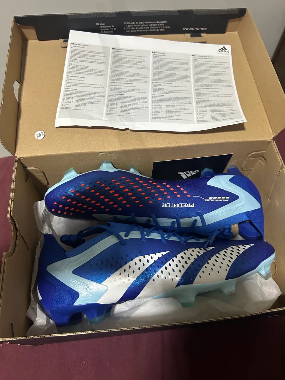 Chuteira Adidas Predator azul