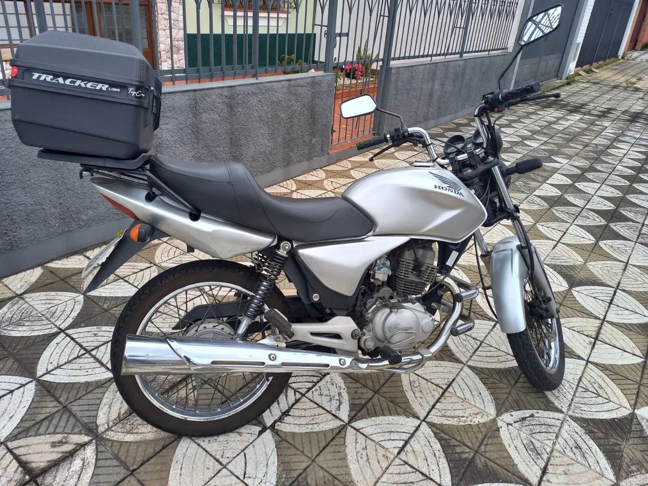 Titan 150 carburada