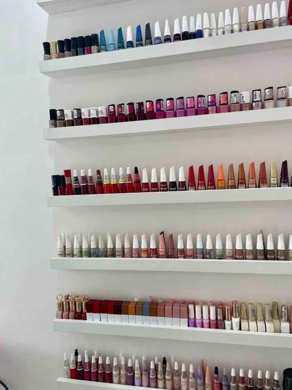 Locação de Mesa de Manicure/ Nail Designer  - Foto 3