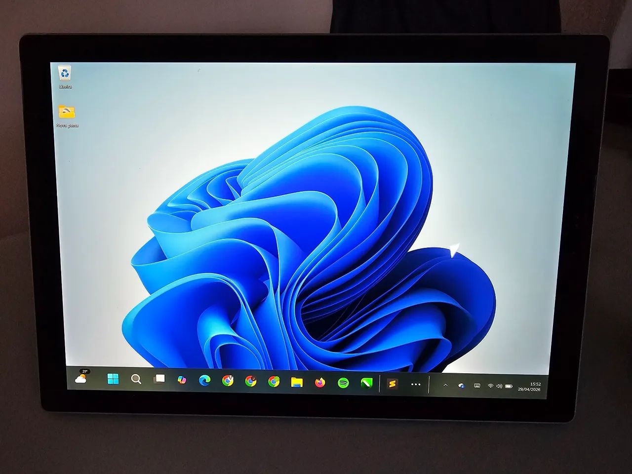 Microsoft Surface Pro 6 i7 - 16GB RAM - 512GB SSD + Teclado (O