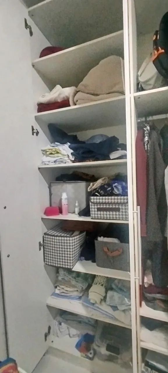 Vendo guarda roupa de casal grande e espaçoso  - Foto 5