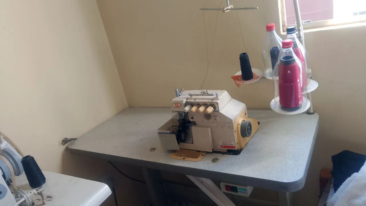 Vendo máquina overloque em Anápolis  - Foto 4