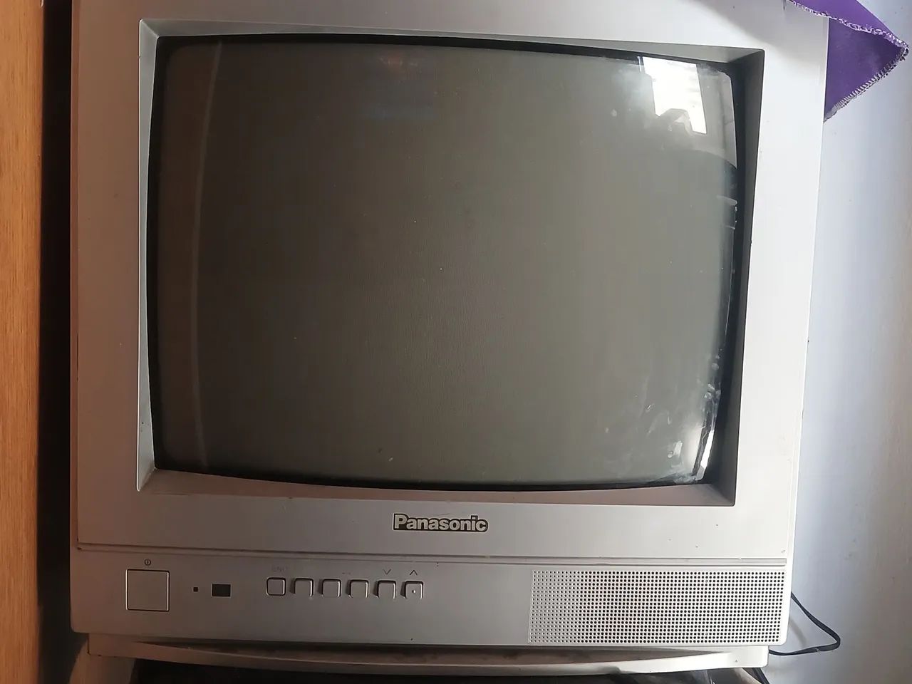 TENHO UMA TELEVISÃO QUERO TROCAR EM UM CELULAR  - Foto 2