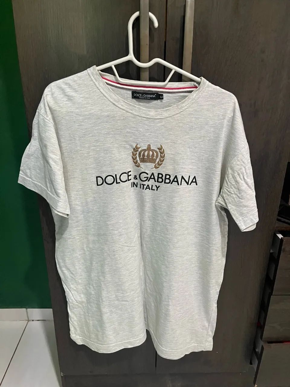 Camisa semi nova DOLCE E GABBANA