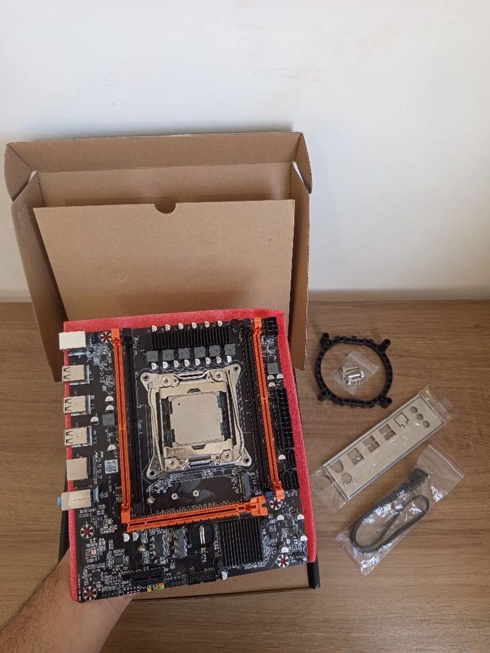 Kit Placa Mãe X99 + Xeon E5 2680 V4 (Mougol) - Peças de Hardware