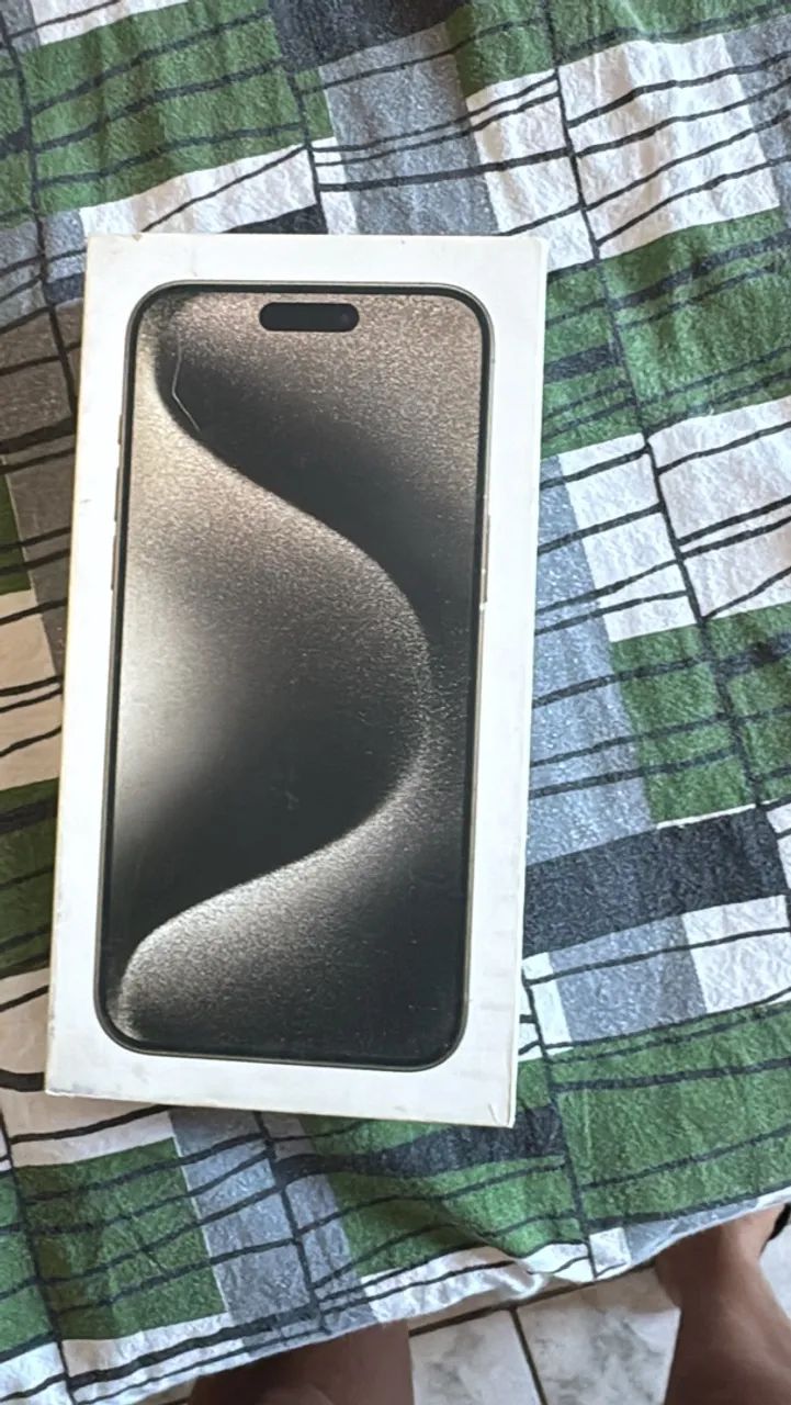 Caixa do iPhone 15 promax nova nova
