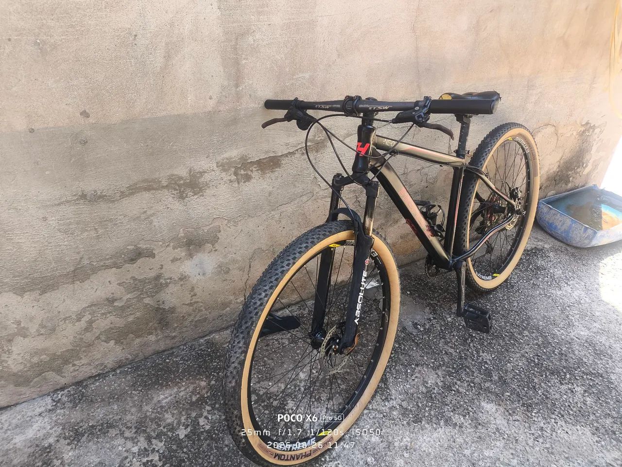 Bicicleta aro 29 com pneus tubeless - Foto 5