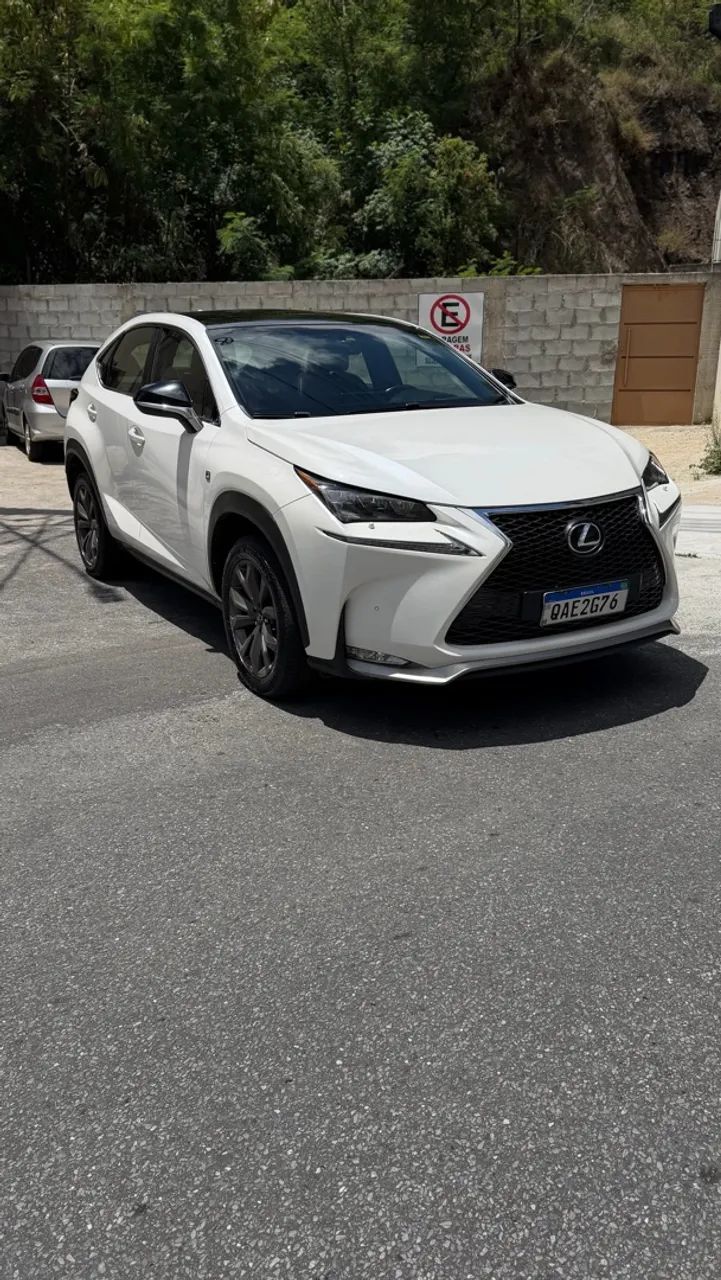 Lexus NX-200t F-sport 2.0 16V 238cv Aut., foto 2 de 10