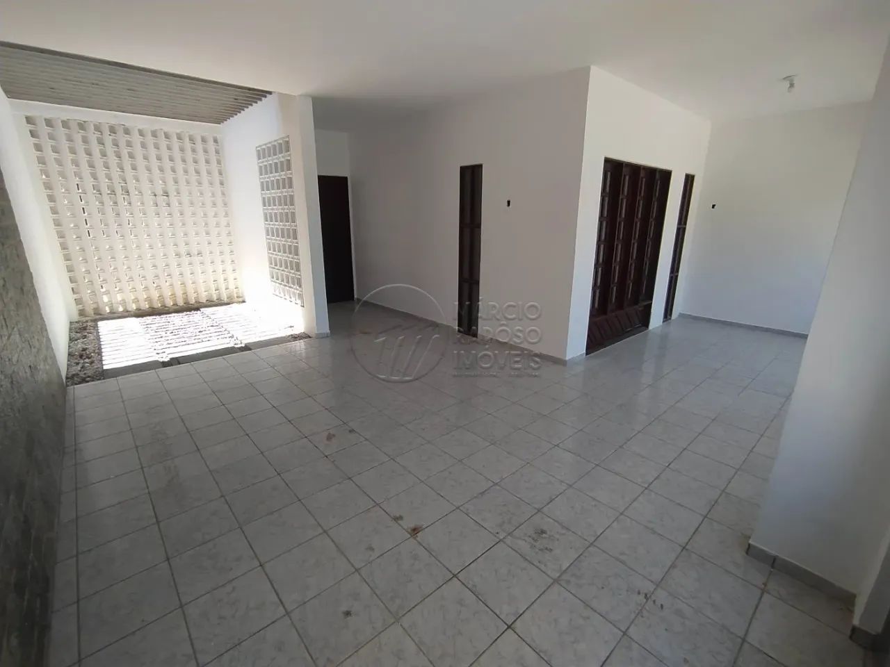 CASA RESIDENCIAL - 04 QUARTOS NO POÇO - Foto 3