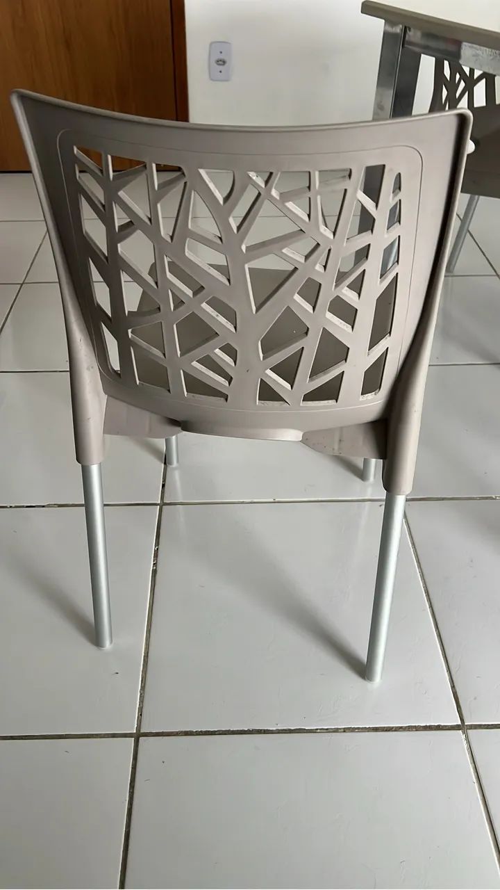 Mesa e cadeiras  - Foto 3