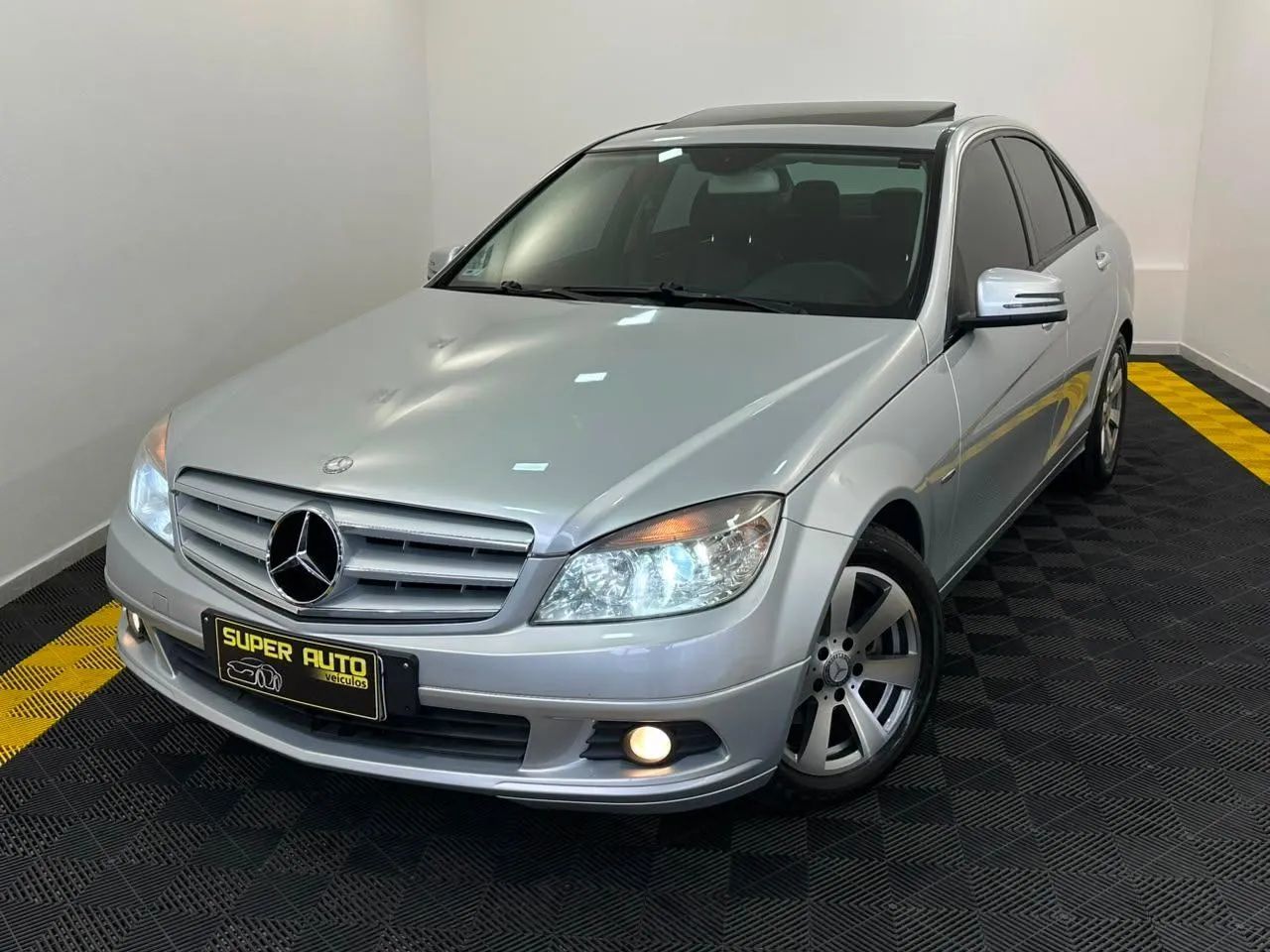 Mercedes-Benz C-180 Kompressor Classic 1.6 16V Aut. 2011