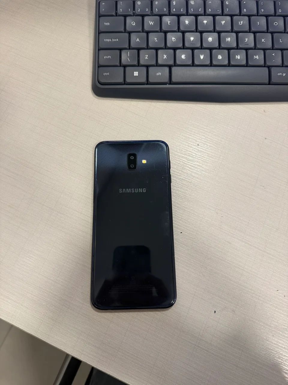 Samsung J6+ - Foto 3