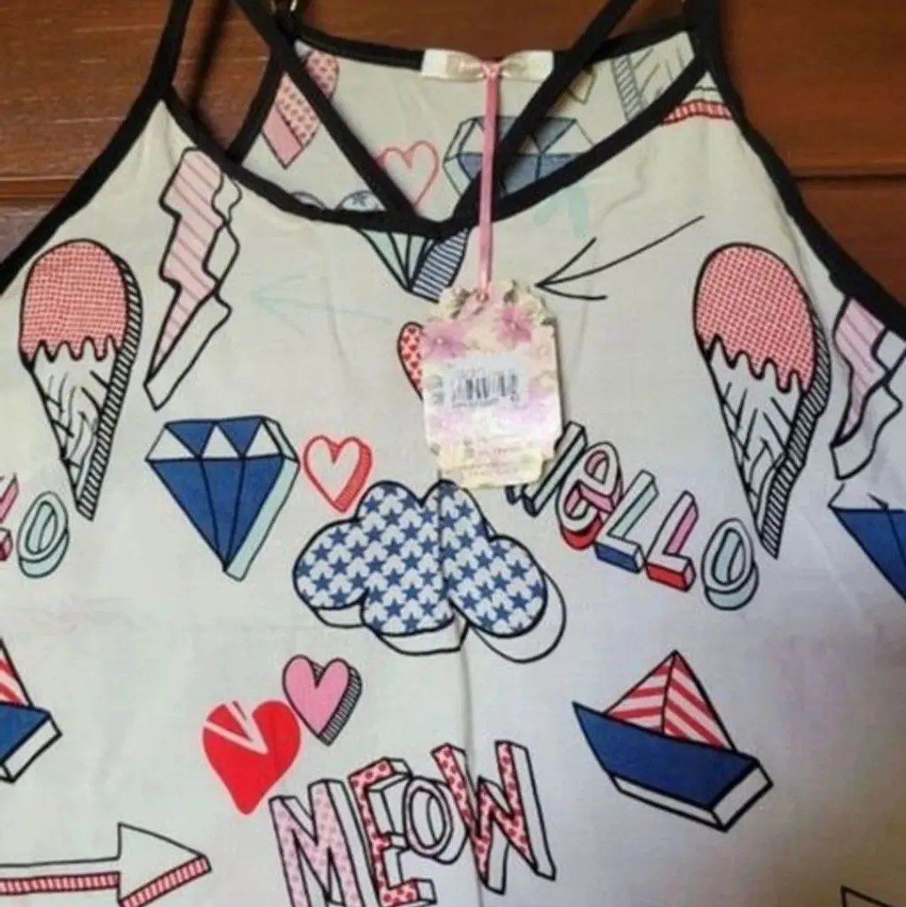 Blusa Via Adereço -  Design Pop Charmoso - Tam M - Foto 3