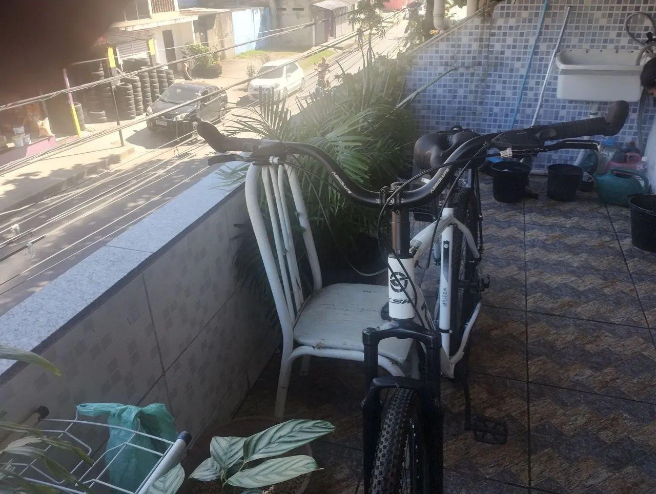Vendo uma bicicleta 