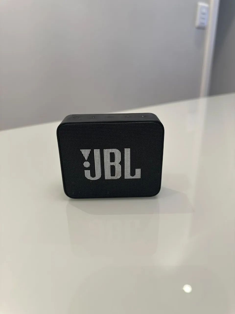 Caixa de Som JBL Go Essential Bluetooth - Preta